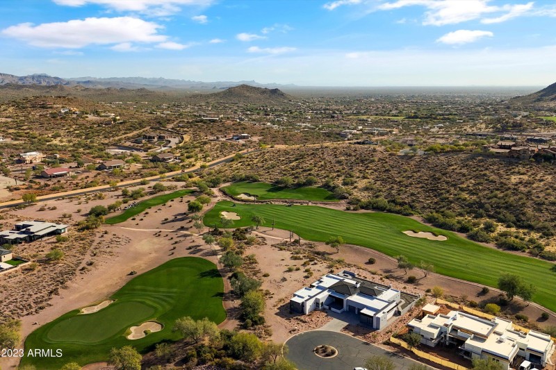 19-DJI_20231208134719_0022_D