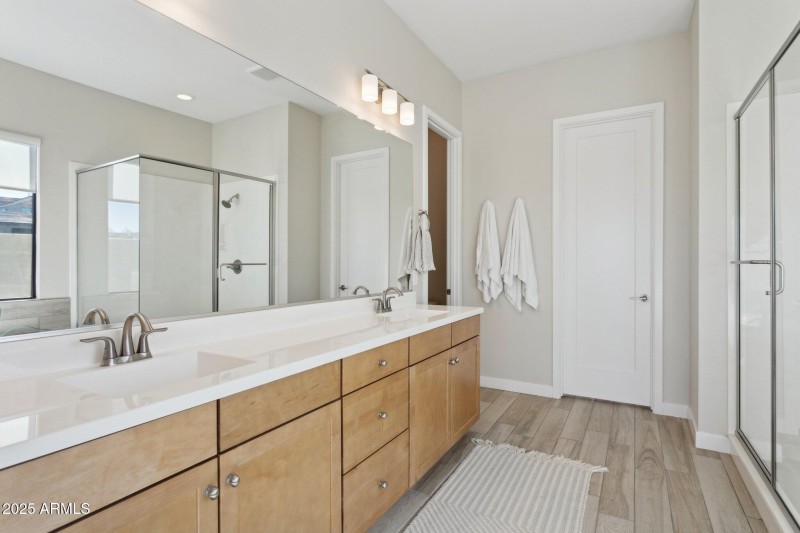 Double vanity and walk-in closet