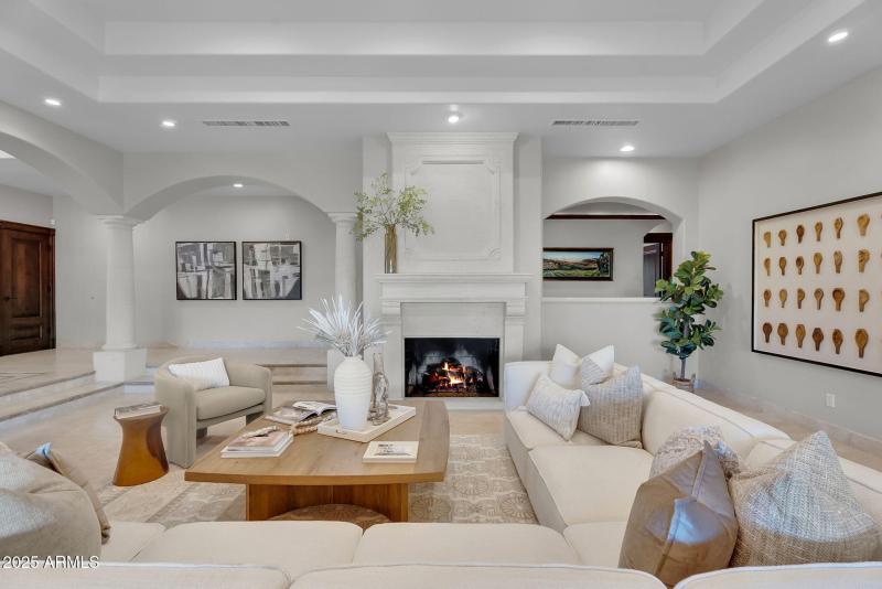 7818 N. Sherri Ln