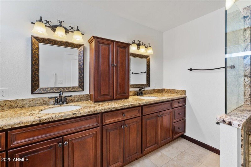 08-Primary Bathroom