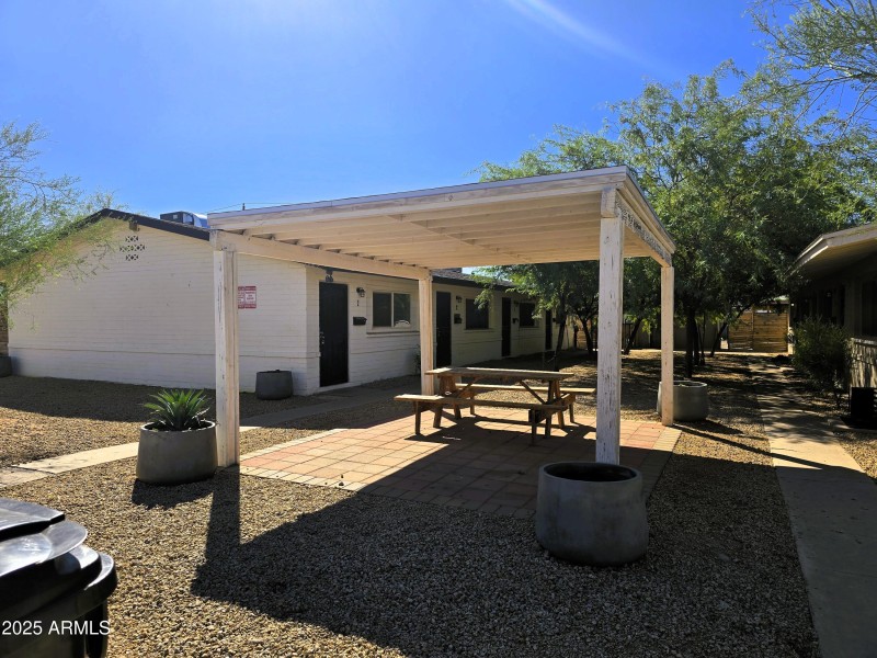 1625 Side Front View