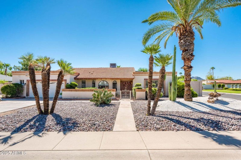 5401 E Laurel Lane