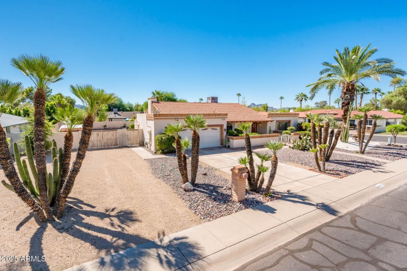5401 E Laurel Lane