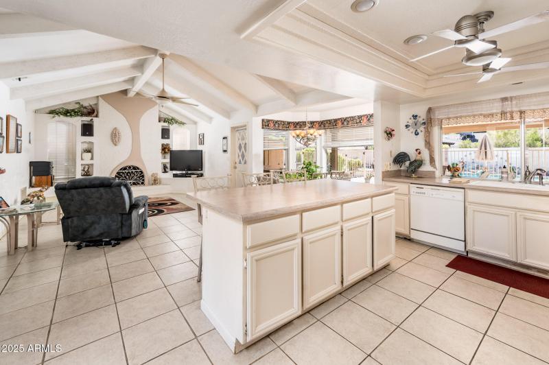 5401 E Laurel Lane
