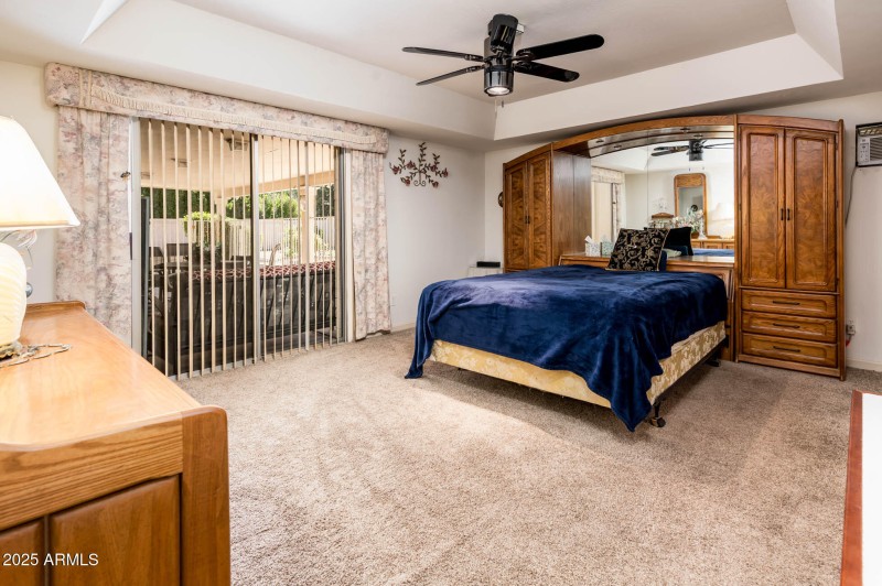 5401 E Laurel Lane
