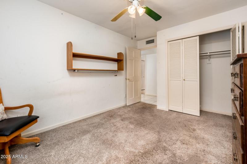5401 E Laurel Lane