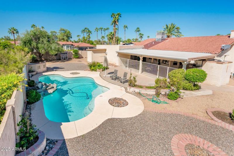 5401 E Laurel Lane