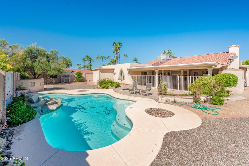 5401 E Laurel Lane