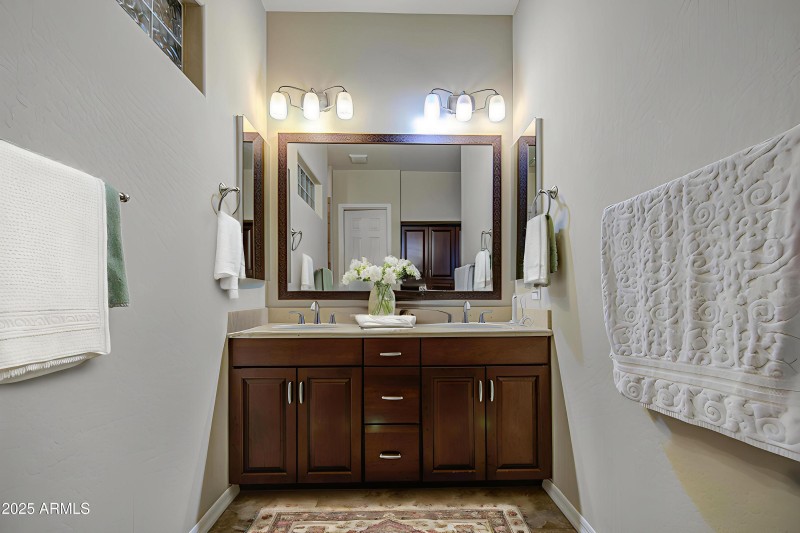 Primary-Bath-2 - Bathroom - Standard - 4