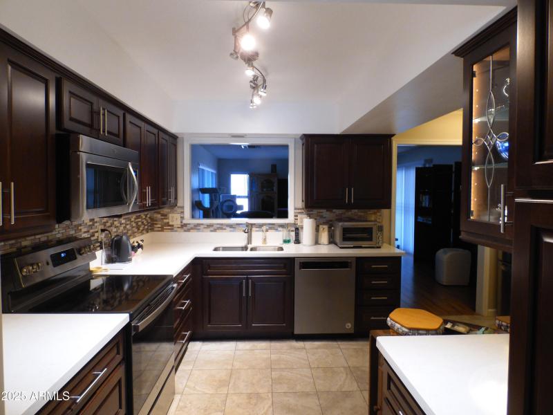 Kitchen 4