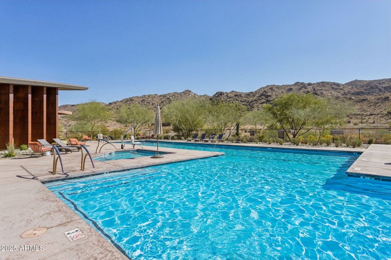 You will love living in Avance!