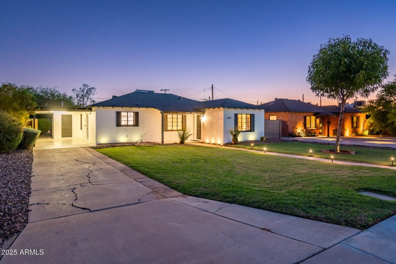 1631 W Earll Dr - MLS-16