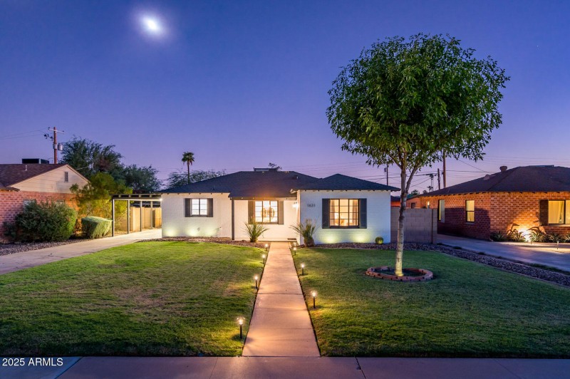 1631 W Earll Dr - MLS-18