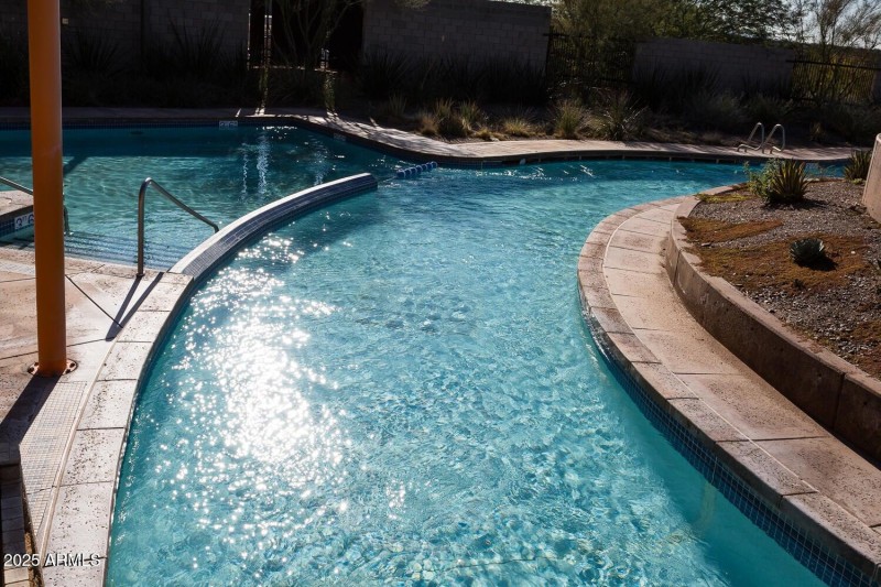 20250113162111513280000000-o