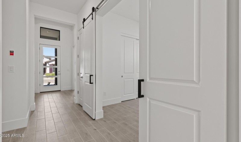 FSVV Lot #68 Entryway (Large)