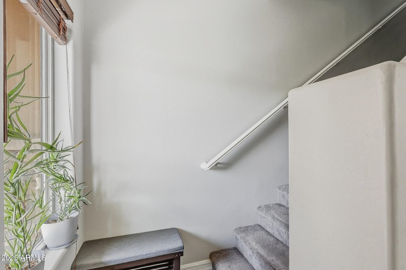 18-Stairs to level 2