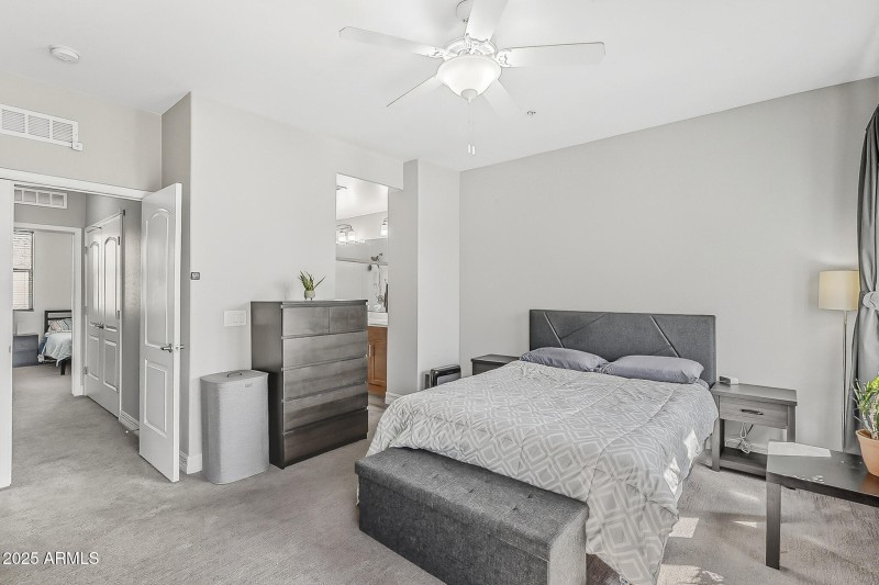 19-Main primary bedroom