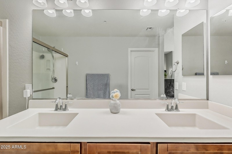 27-Main primary bathroom