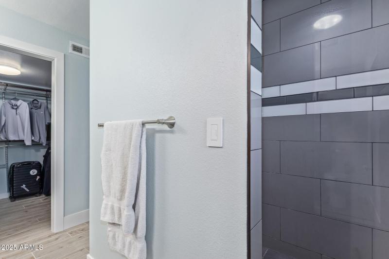bathroom2