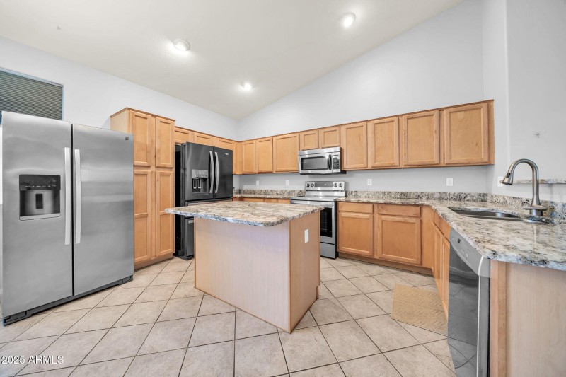 17018 W Tonbridge St-11