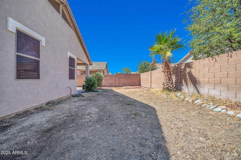 17018 W Tonbridge St-29