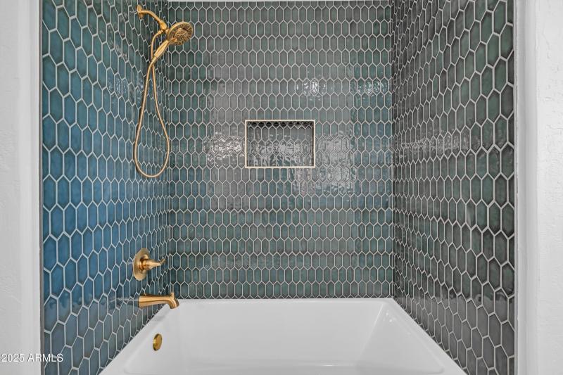 2nd floor shower/bath