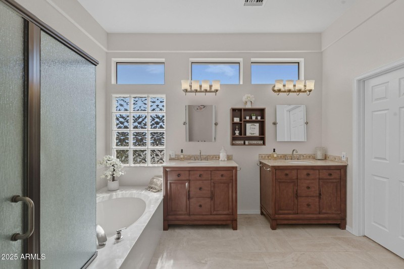 42-web-or-mls-Silver-42