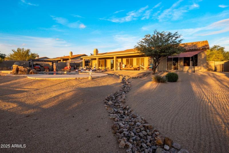 013_Oversized Lot Privacy