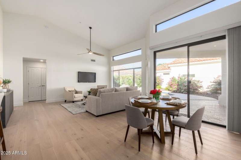 Dining area/family rm