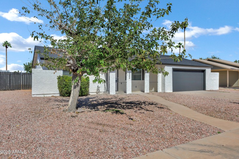 2344 W Pecos Ave-4