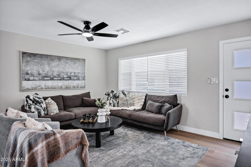 2344 W Pecos Ave-8