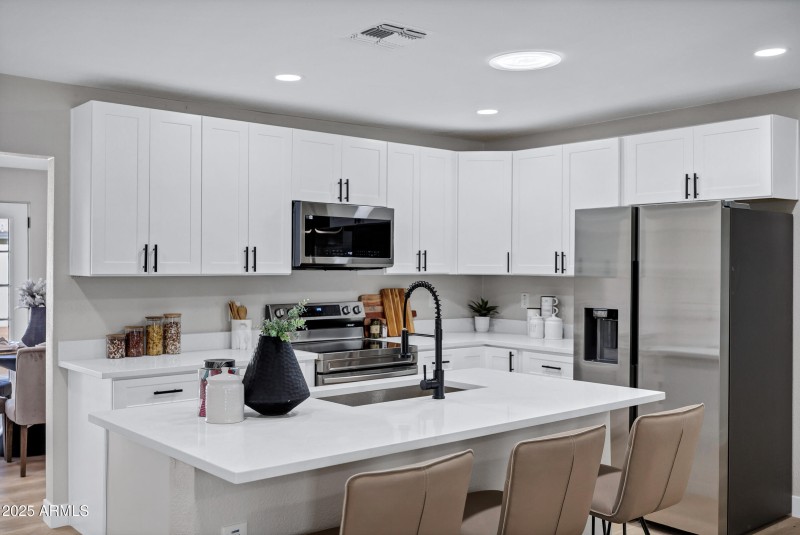 2344 W Pecos Ave-10