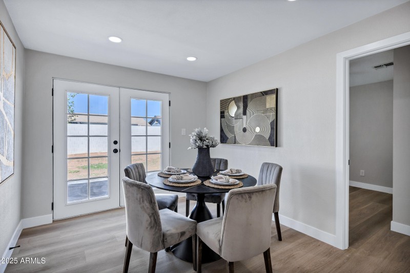 2344 W Pecos Ave-16