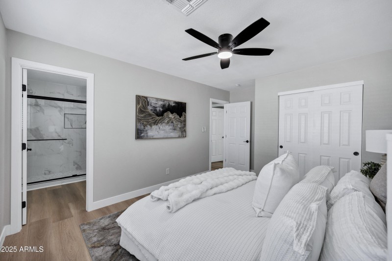 2344 W Pecos Ave-24