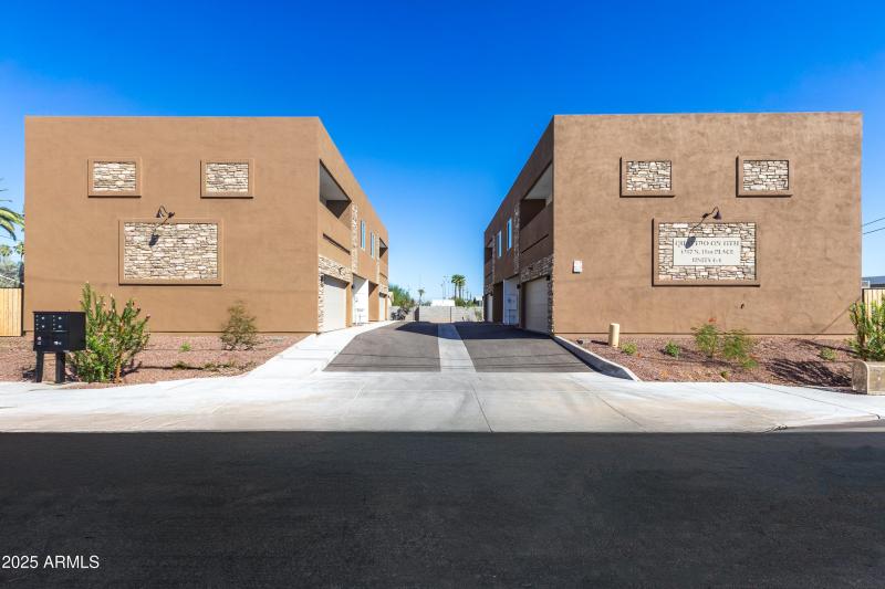 4307 N 13th Pl-2