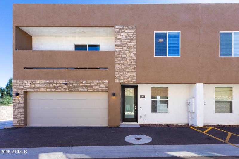 4307 N 13th Pl-4