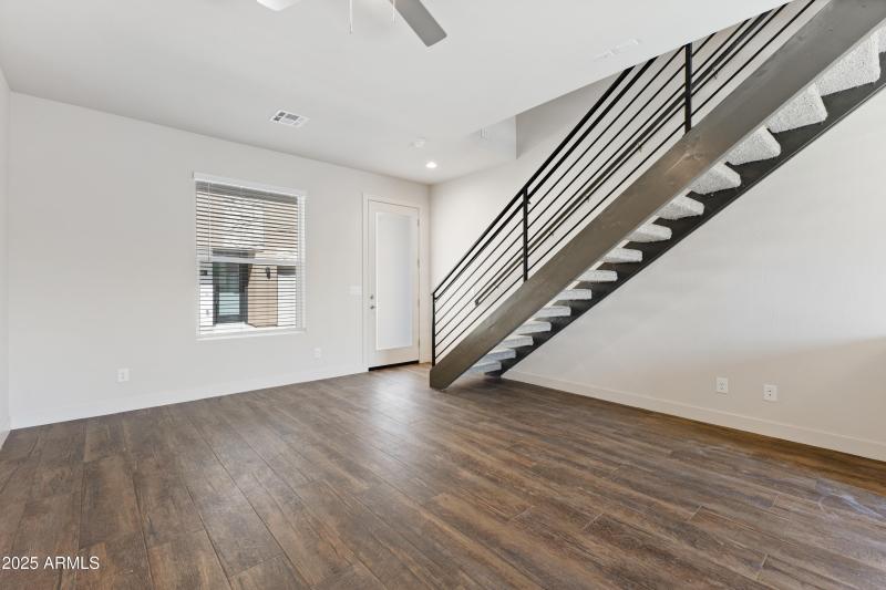 4307 N 13th Pl-8