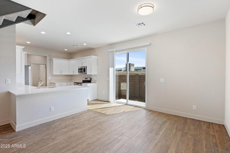 4307 N 13th Pl-9