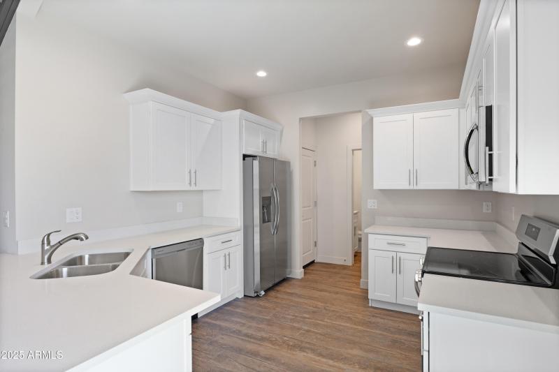 4307 N 13th Pl-14