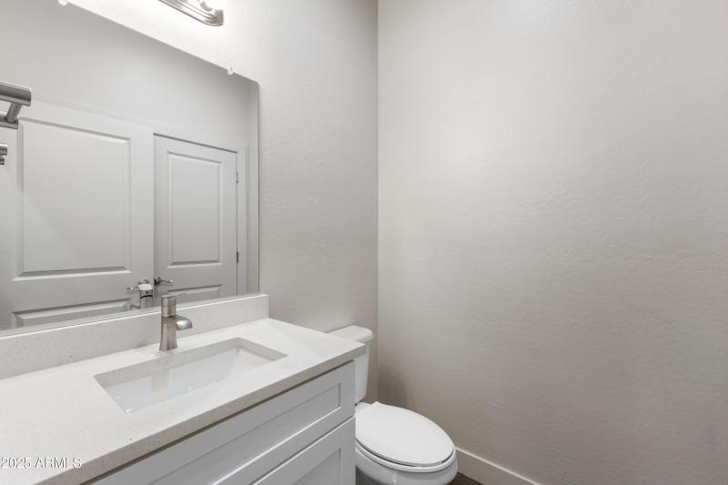 4307 N 13th Pl-17