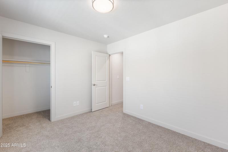 4307 N 13th Pl-24