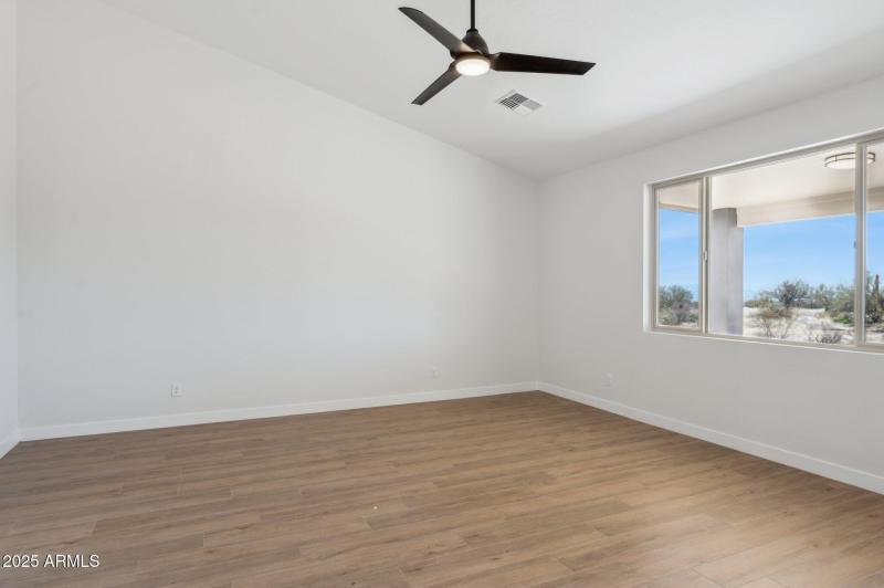 21-web-or-mls-13653-e-aloe-vera-dr