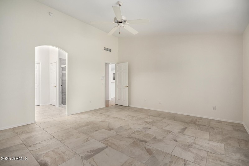 18 Primary Suite