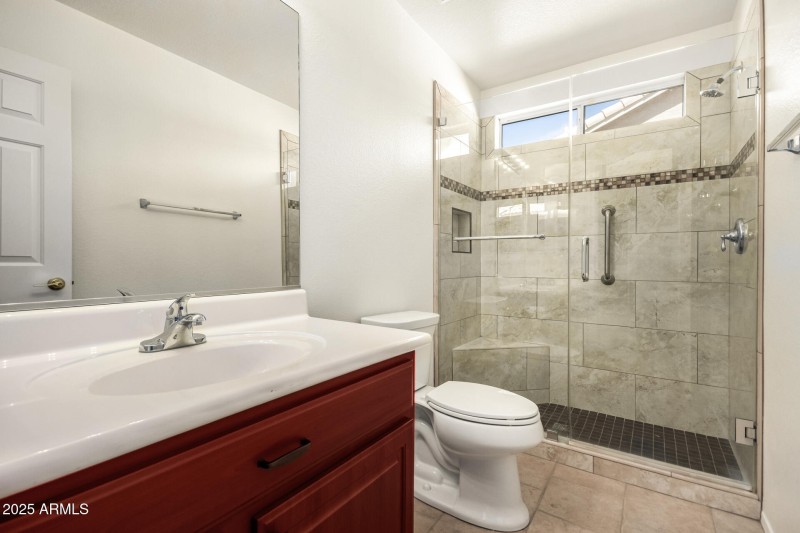 25 Secondary Bath