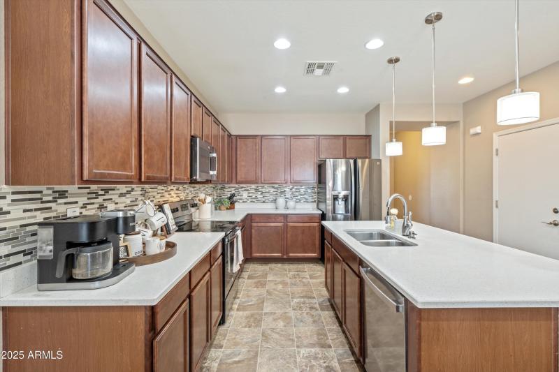 10-Kitchen