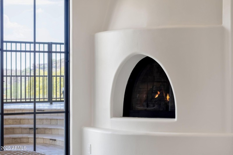 042_Primary Bedroom Fireplace