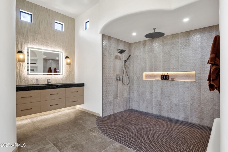 047_Custom Spa Shower