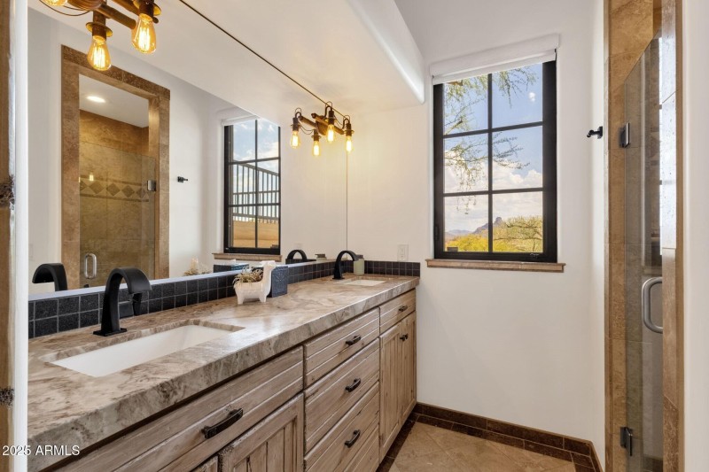 057_3rd Ensuite Bathroom