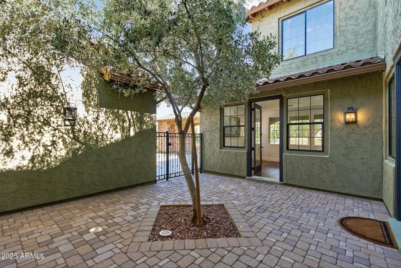 17_3428_N_Park_St17_mls