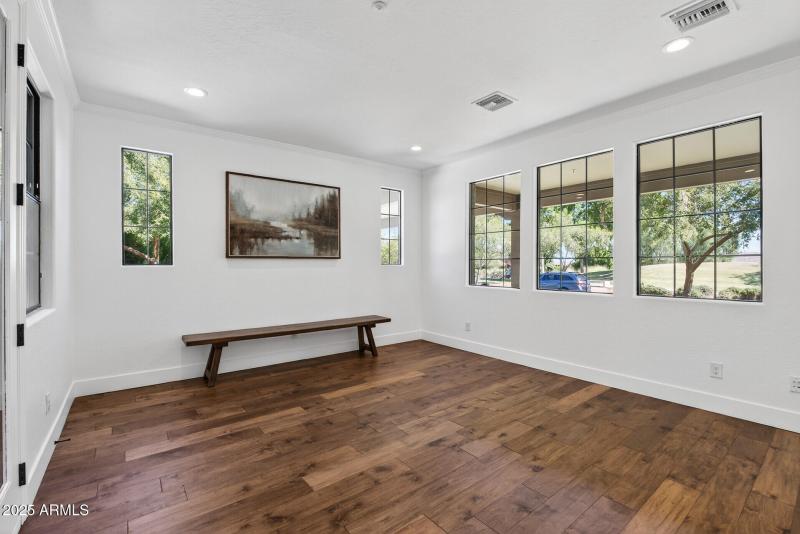 18_3428_N_Park_St18_mls